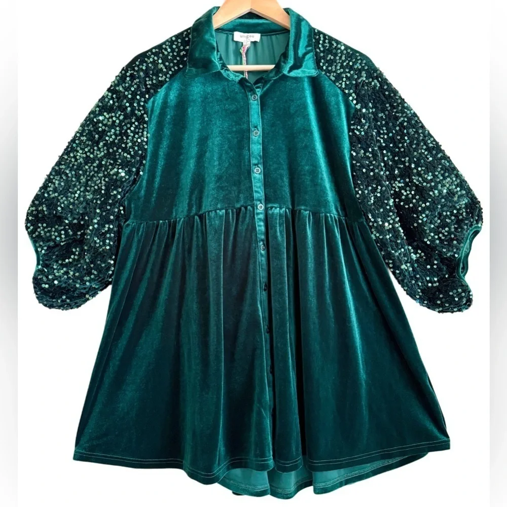 UMGEE Feminine Emerald Green Velvet Sequins Tiered Back Button Down Tunic S NWT